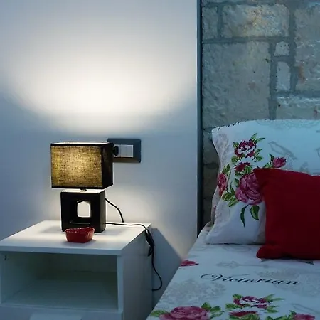 Donsanto Apartment *